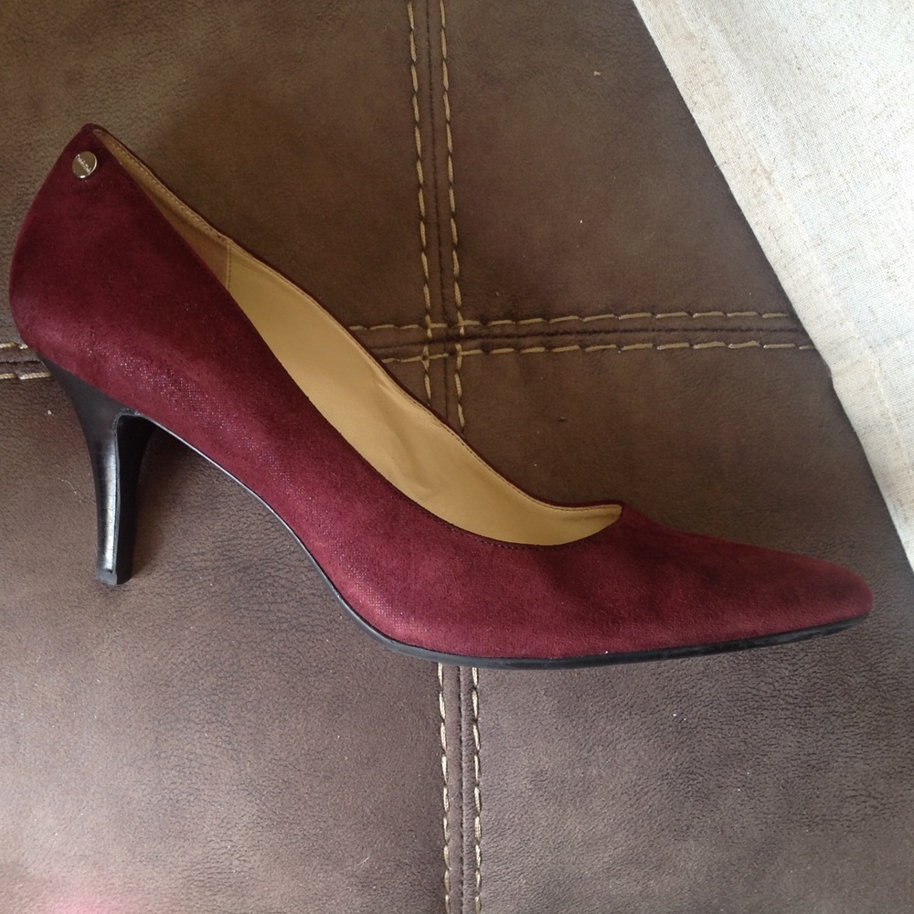 Beautiful suede Pumps